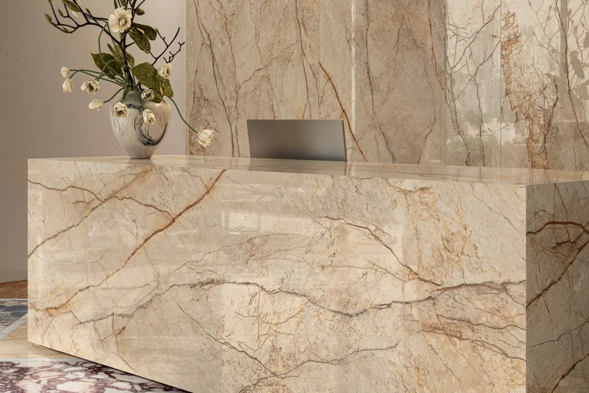 Kolekcja Harmony Marble — włoska powierzchnia premium, Caravaggio Caramel · Desert Storm